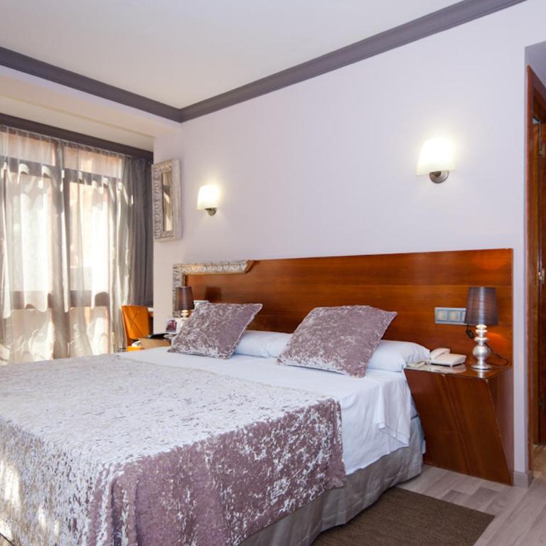 Hotel Vetusta - Habitación Doble Deluxe - 2 camas - 5