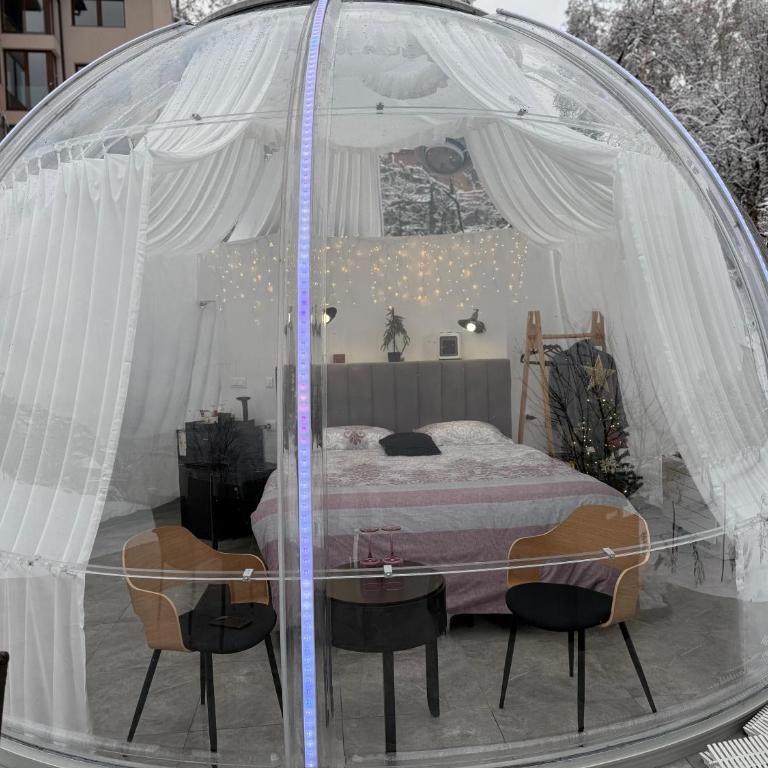 Igloo glamping dome Sarajevo - Deluxe One-Bedroom Apartment with City View - 17