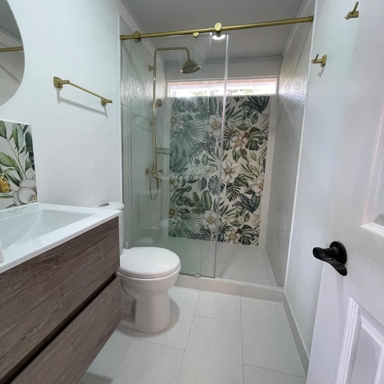 Calima Luxury Tiny House,A solo pocos minutos caminando del lago , ideal para grupo de amigos y parejas - Casa - 15