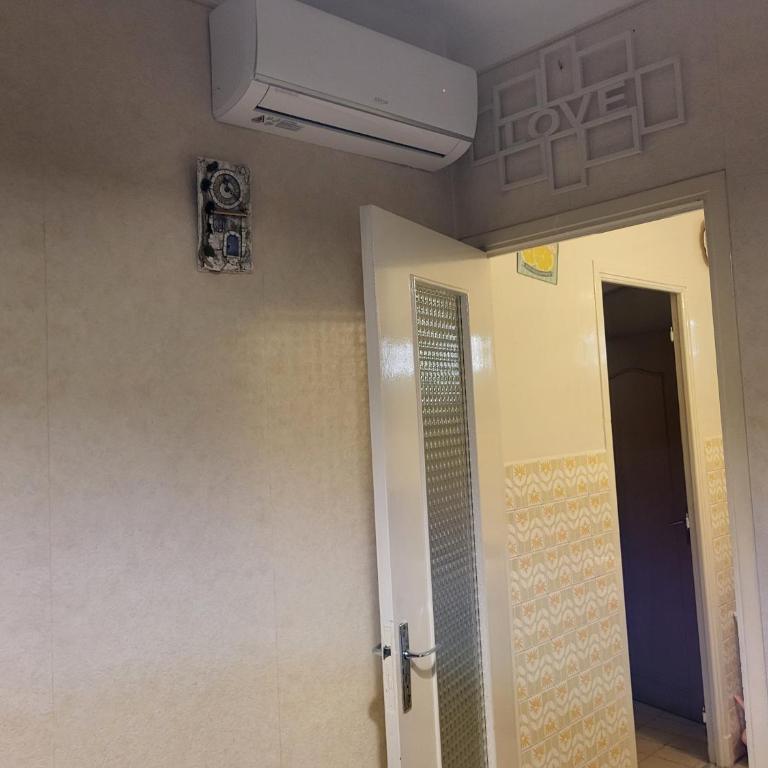 2 pieces pour 4 personnes proche tram - Two-Bedroom Apartment - 3