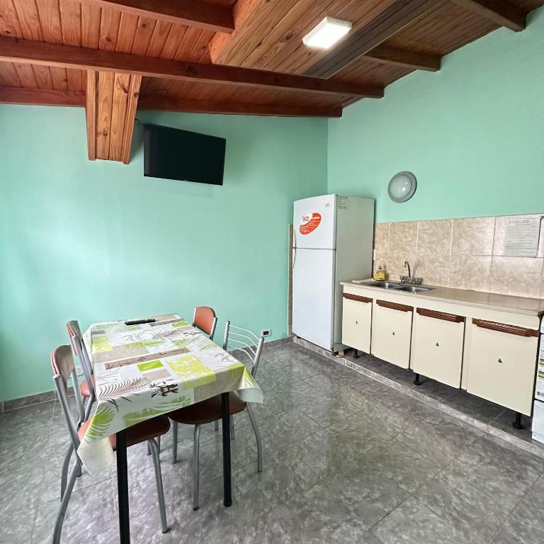 Hosteria Los 2 Pinos - Estudio Familiar - 1