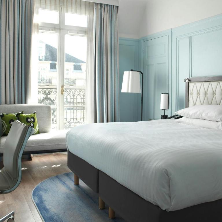 Paris Marriott Opera Ambassador Hotel - Chambre Deluxe Lit King-Size - 7