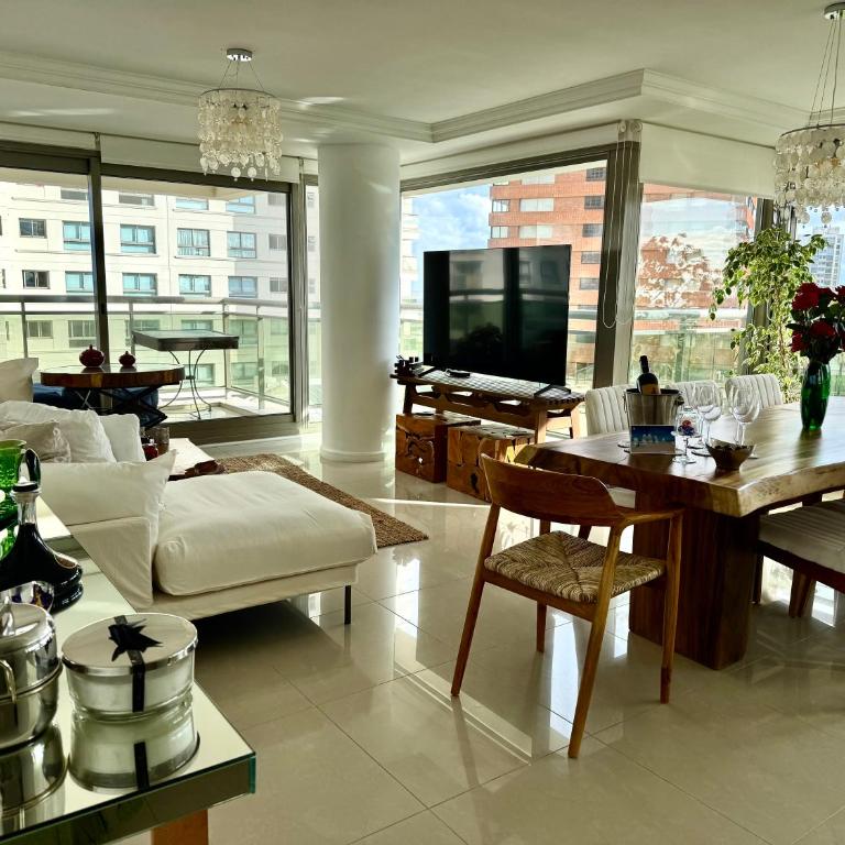 Imperialeluxuryapartment - Two-Bedroom Apartment - 10