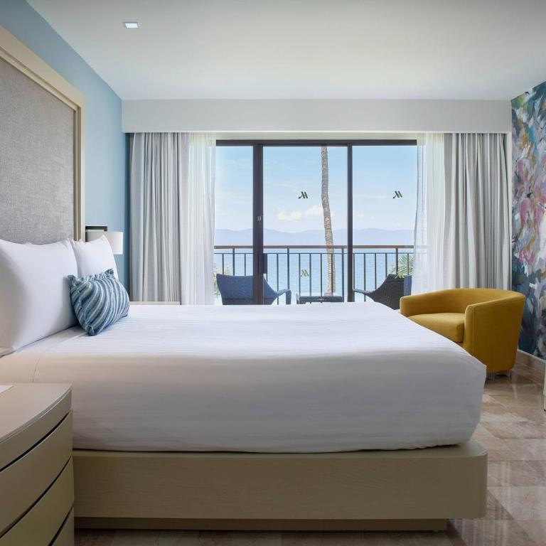 Marriott Puerto Vallarta Resort & Spa - Suite Emperor de 1 dormitorio con 1 cama extragrande - 2