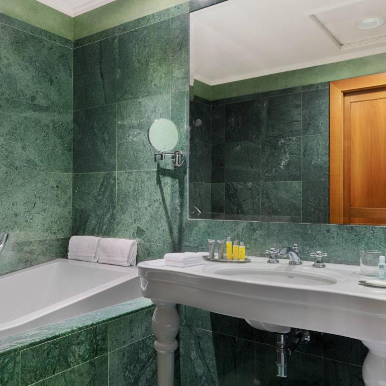 Rome Marriott Park Hotel - Executive Suite with Lounge Access - 2