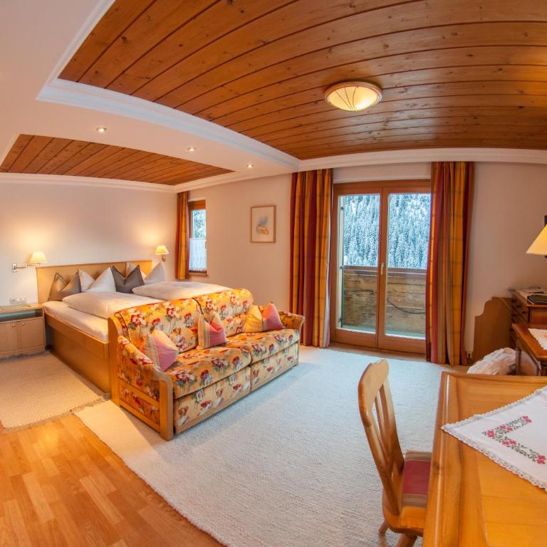 Pension Alwin - Superior Dreibettzimmer - 1