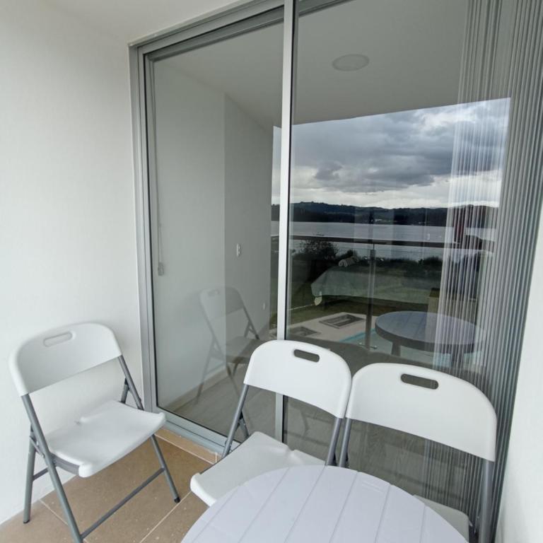 apartamento vista al lago - Apartamento de 3 dormitorios con balcón - 2