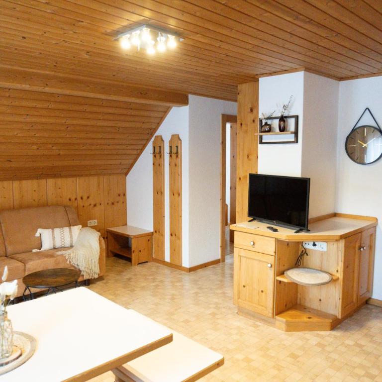 Gipfelglück Appartements - Bike & Hike - Apartment mit 1 Schlafzimmer, Balkon und Bergblick - 10