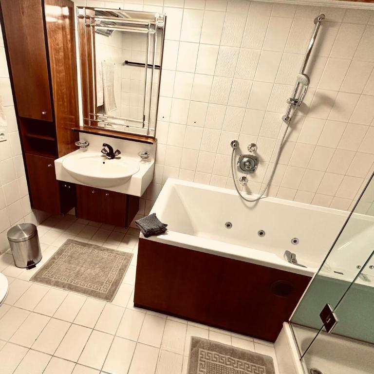 LITTLE HIDEAWAY zillertal - private Sauna, Kamin & Bergpanorama - Ferienhaus - 46