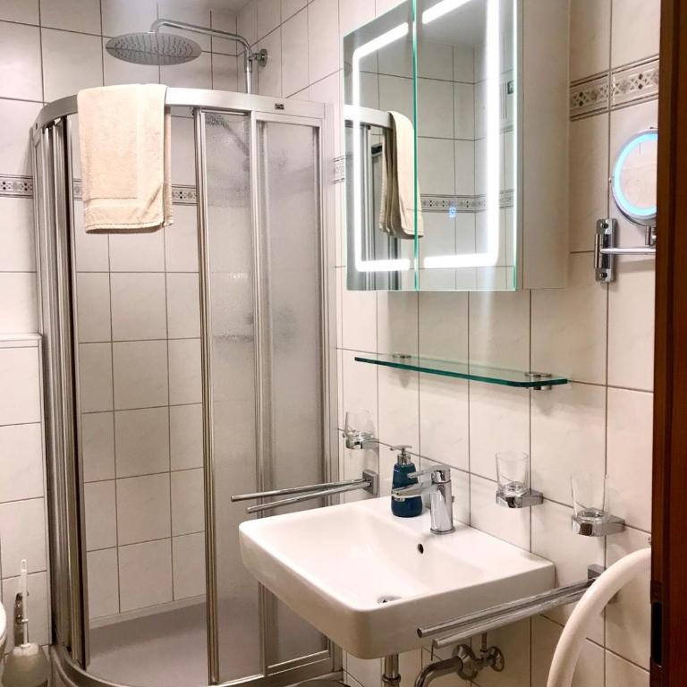 Landhaus Josefa - Three-Bedroom Apartment with 2 Balconies and Mountain View - 10