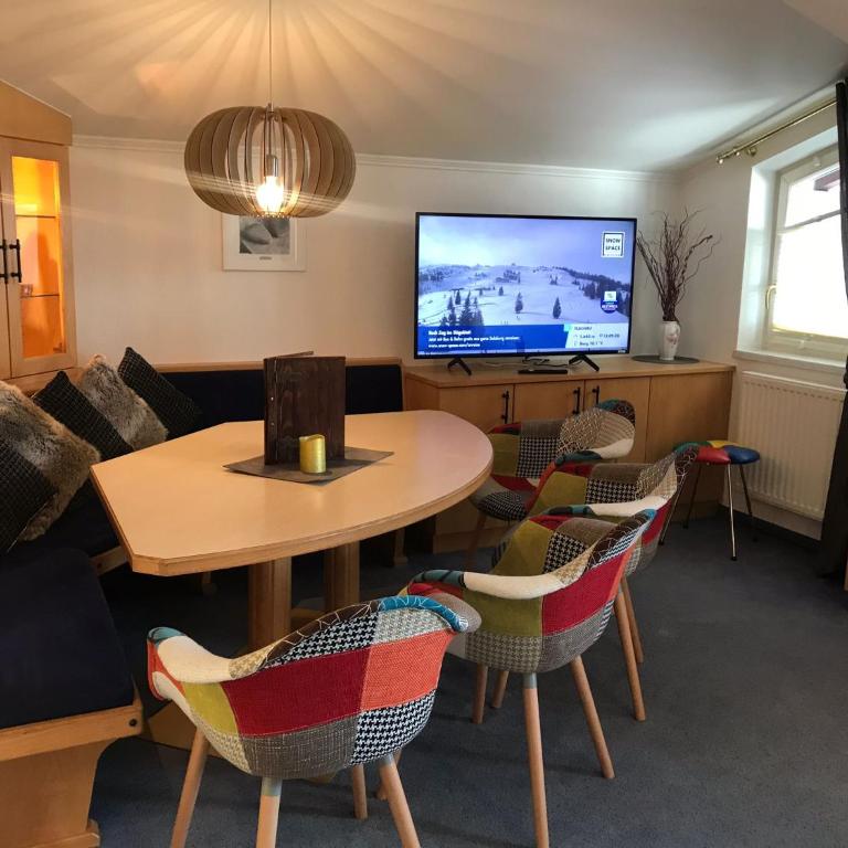 Landhaus Josefa - Three-Bedroom Apartment with 2 Balconies and Mountain View - 15