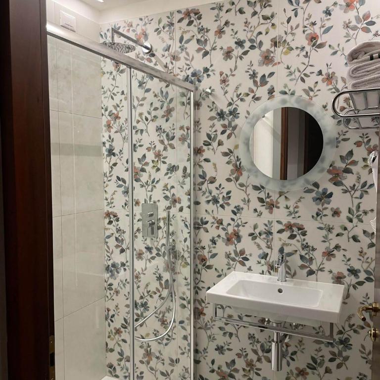 Bed and Breakfast Sweet Home - Double or Twin Room with Private External Bathroom - 7
