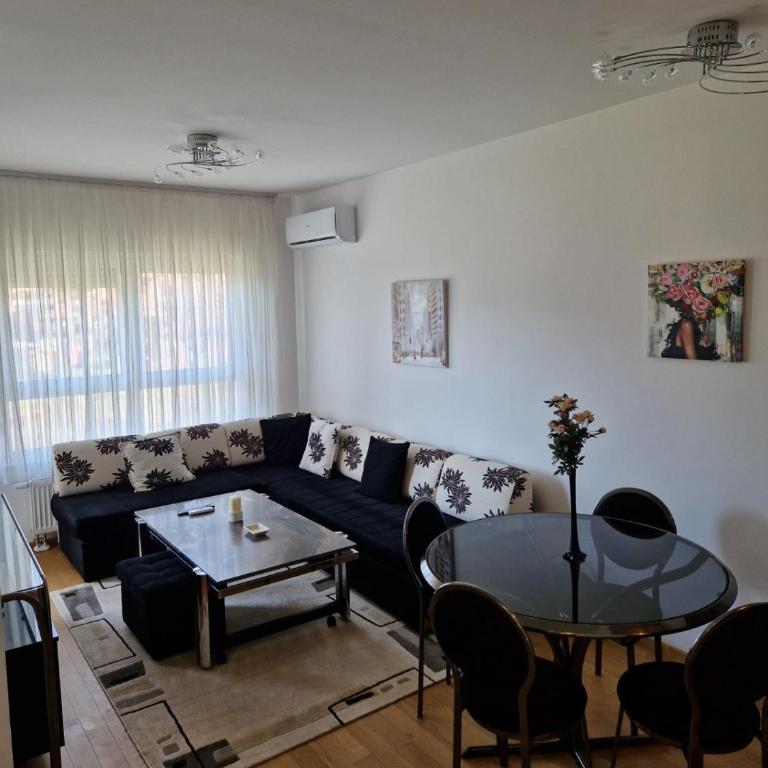Apartmani Stan na dan 34 - Apartman sa 2 Spavaće Sobe i Balkonom - 15