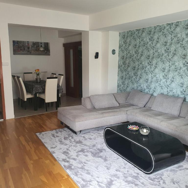 Iva Lux stan na dan - One-Bedroom Apartment - 4