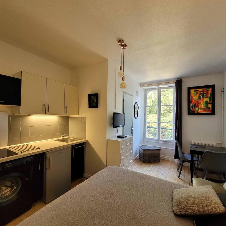 Le Beau Site - Studio Apartment - 1