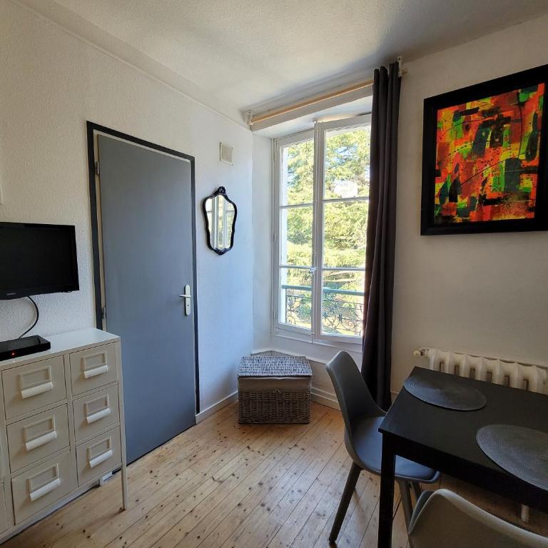 Le Beau Site - Studio Apartment - 11