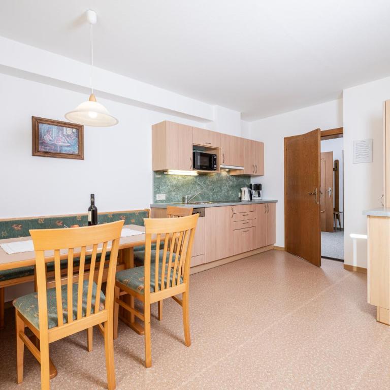 Lippnerhof - Three-Bedroom Apartment with Shower - 7