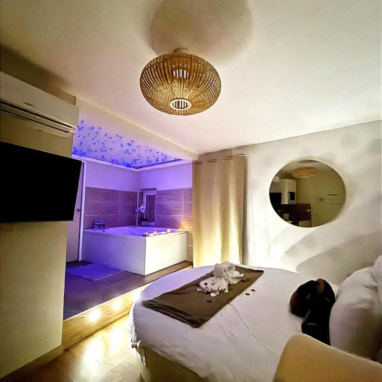 Studio Love room Spa Baignoire double La Ciotat Centre port - One-Bedroom Apartment - 3
