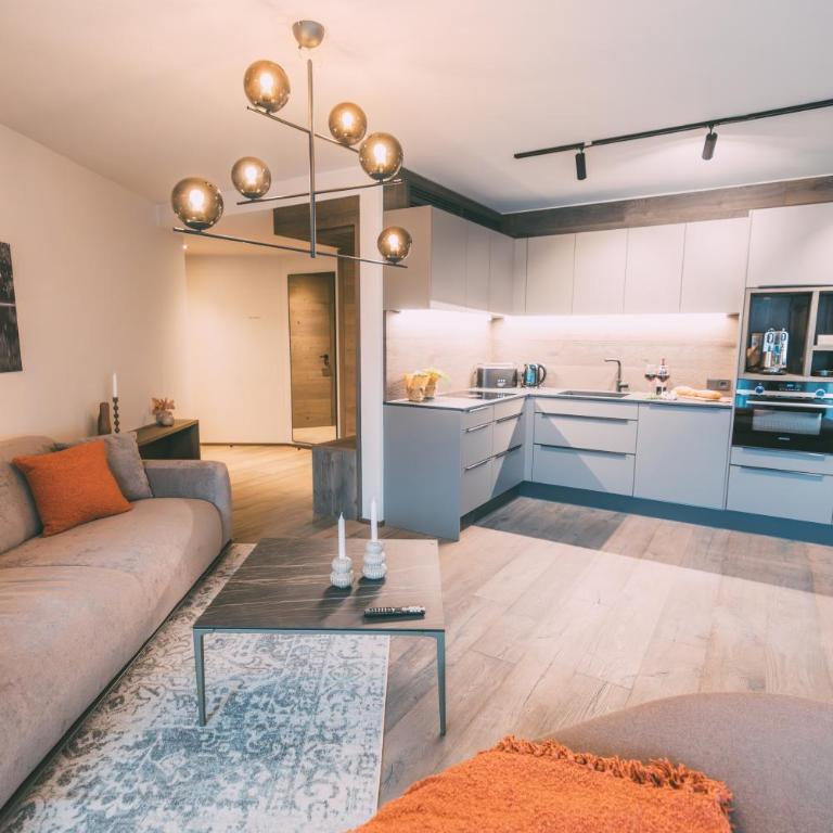 LIVALPIN 2Enjoy - with private Sauna - Two-Bedroom Apartment with Sauna, Balcony and Mountain View - 17