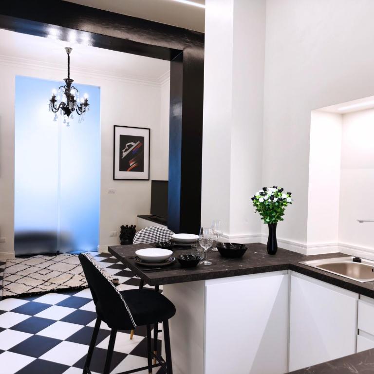 Black and White Apartment in Milan downtown with AC, Wifi and Subway M1 M2 Airoport connected, Central Station - Appartamento Deluxe - 12