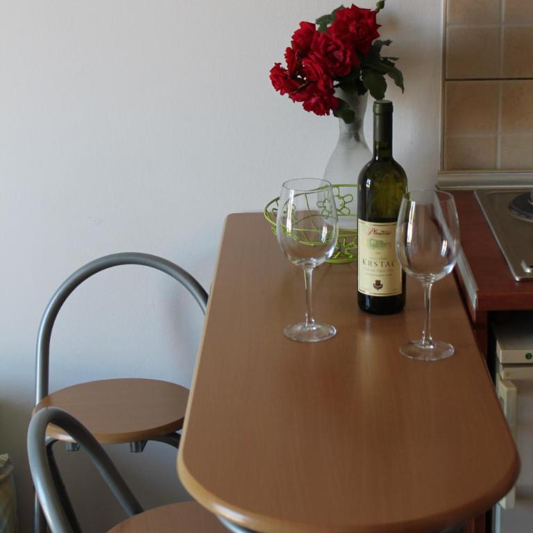 Apartments Djedovic - Studio Apartment - 4