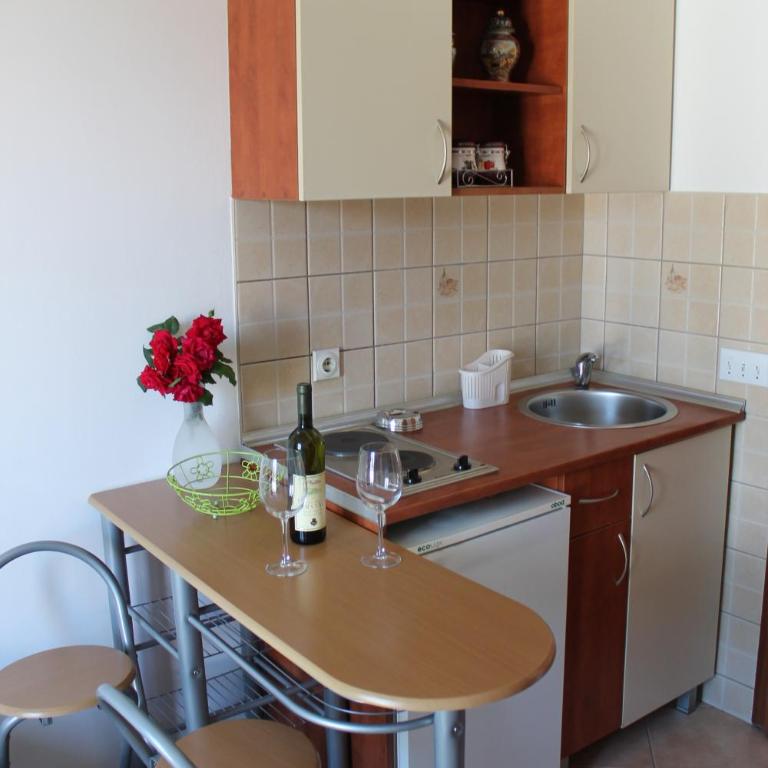 Apartments Djedovic - Studio Apartment - 6