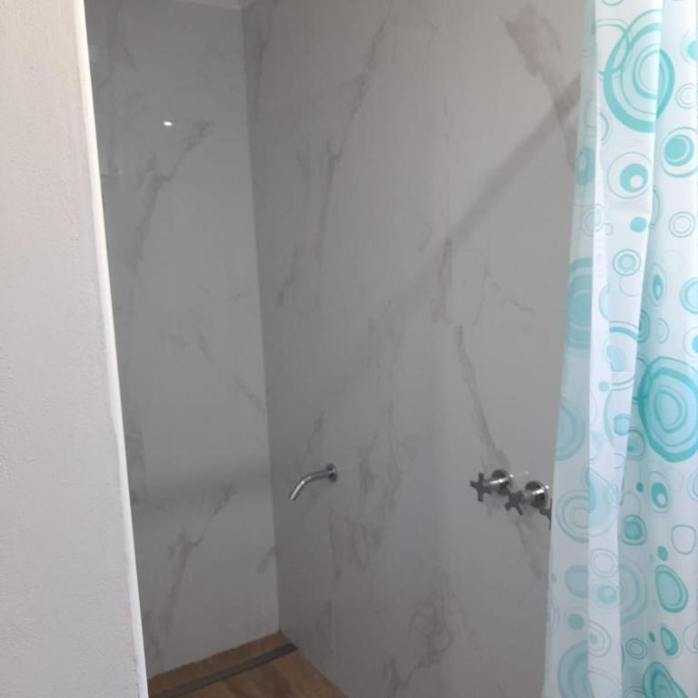 casa alquiler Pinamar, barrio nayades - Three-Bedroom House - 18