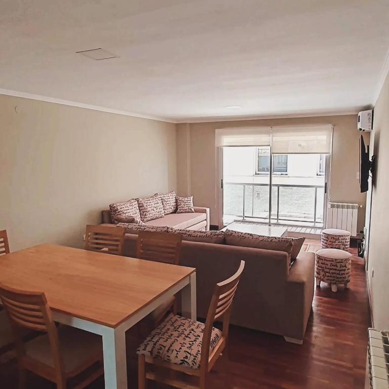 Departamento Caseros Centro - Apartamento Deluxe de 2 dormitorios con balcón - 5