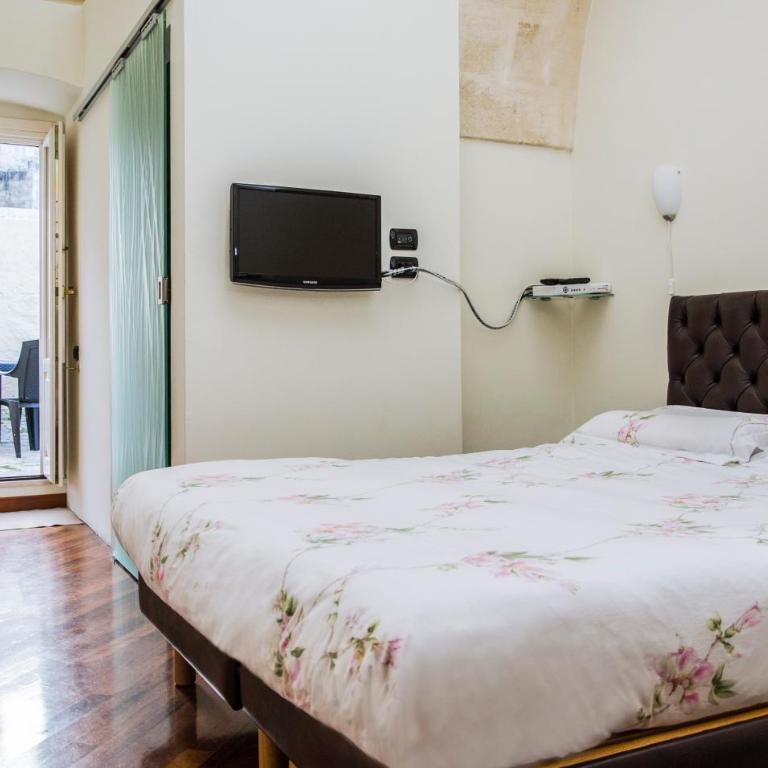 Alla dimora di Chiara Suite and Rooms - Camera Matrimoniale Piccola - 6