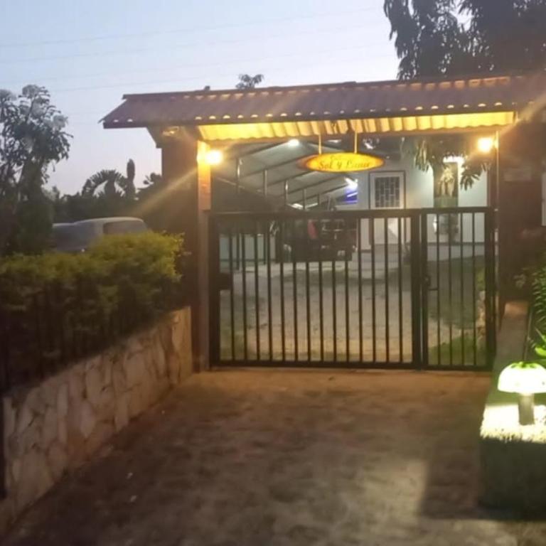 Alojamiento Sol y Luna - Double Room with Private Bathroom - 8