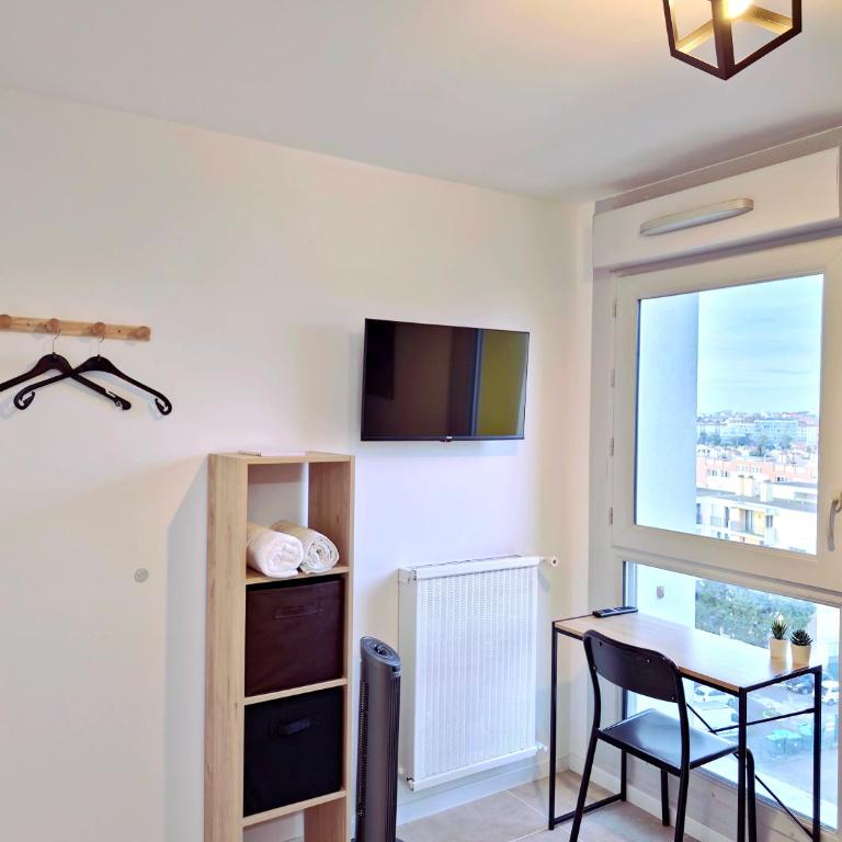 Les chambres de Sandrine avec dans un appartement en collocation - Chambre Double avec Salle de Bains Privative - 7