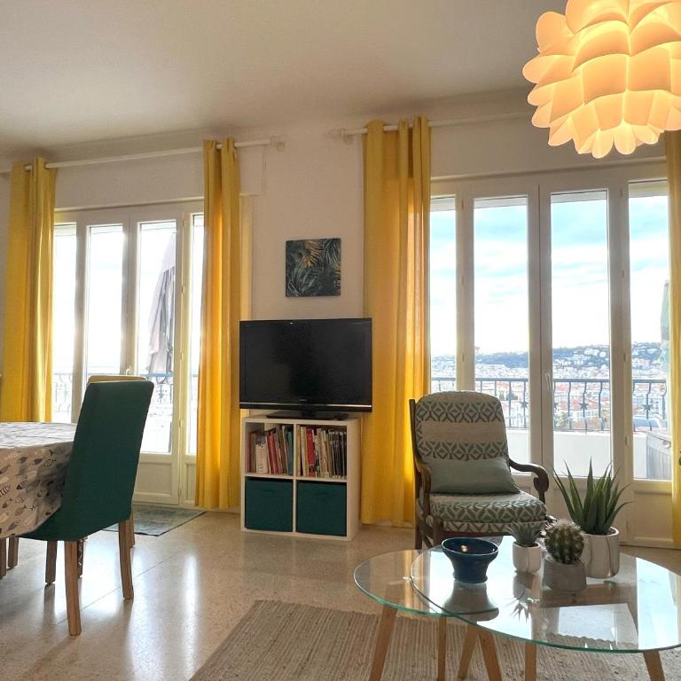 Terrace and view on all Nice city - Apartamento de 1 dormitorio con terraza - 3