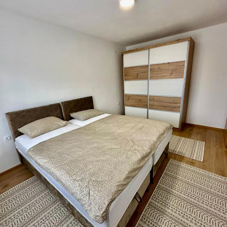 Emos apartment - Two-Bedroom Apartment - 7