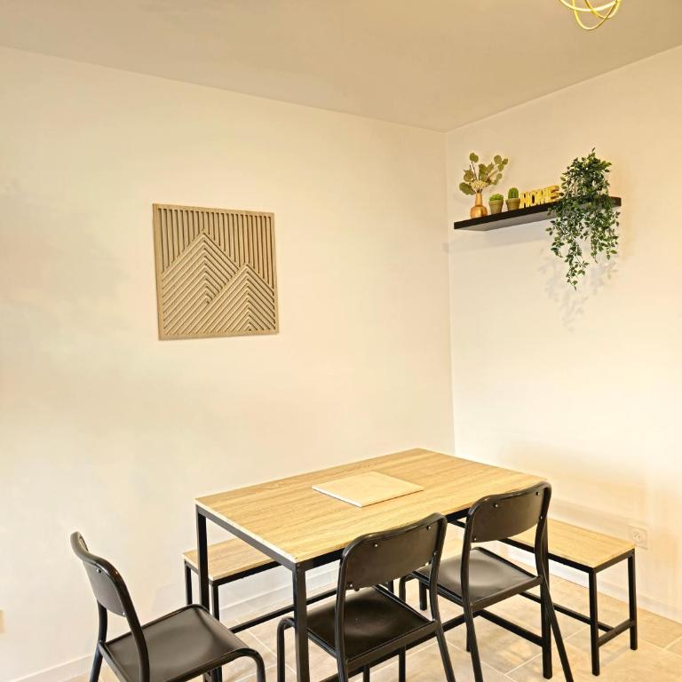 Les chambres de Sandrine avec dans un appartement en collocation - Chambre Double avec Salle de Bains Privative - 16