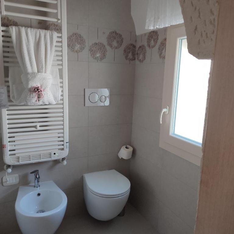 ROSSINI GUEST HOUSE - Double Room with Balcony - 26