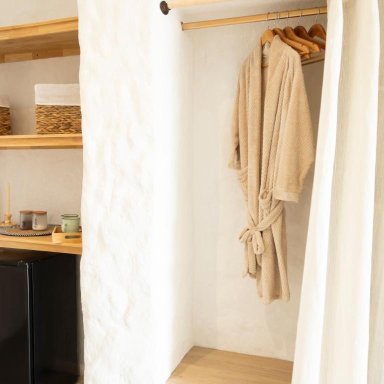 MYLOS Hotel Boutique - Deluxe Double Room with Balcony - 19