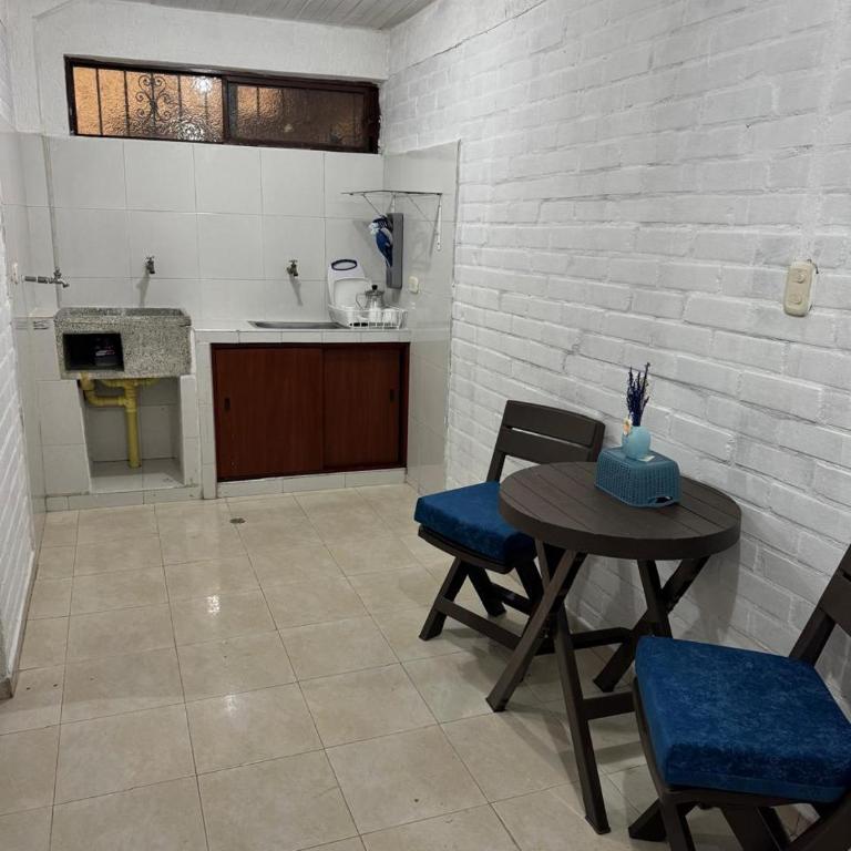 Acogedor Aparta estudio central - One-Bedroom Apartment - 2