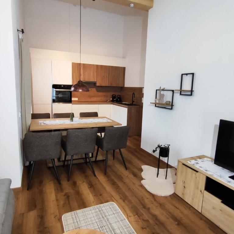 Apart Anna & Anton - Apartment mit 2 Schlafzimmern und Bergblick - 11
