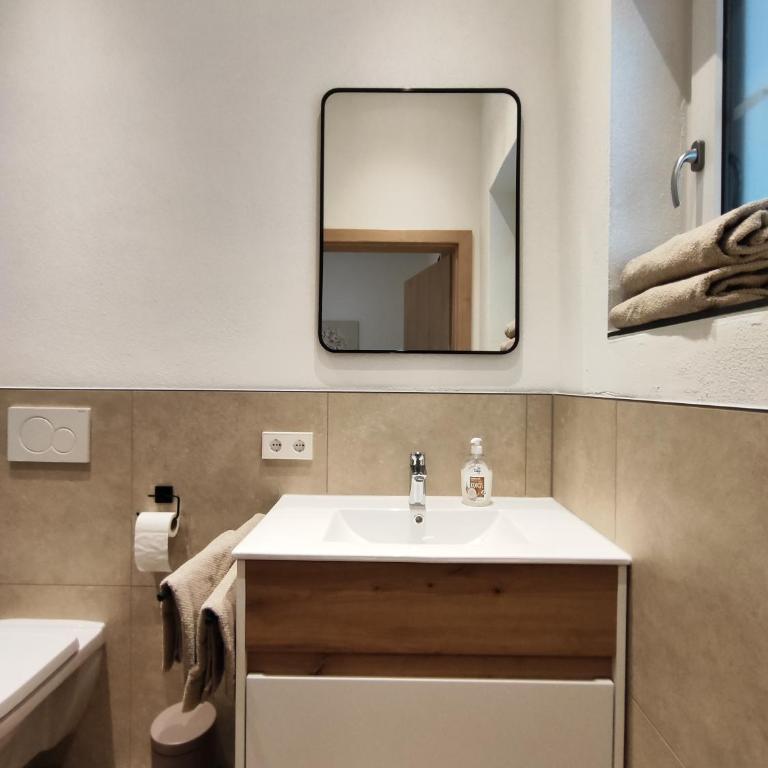Apart Anna & Anton - Apartment mit 2 Schlafzimmern und Bergblick - 12