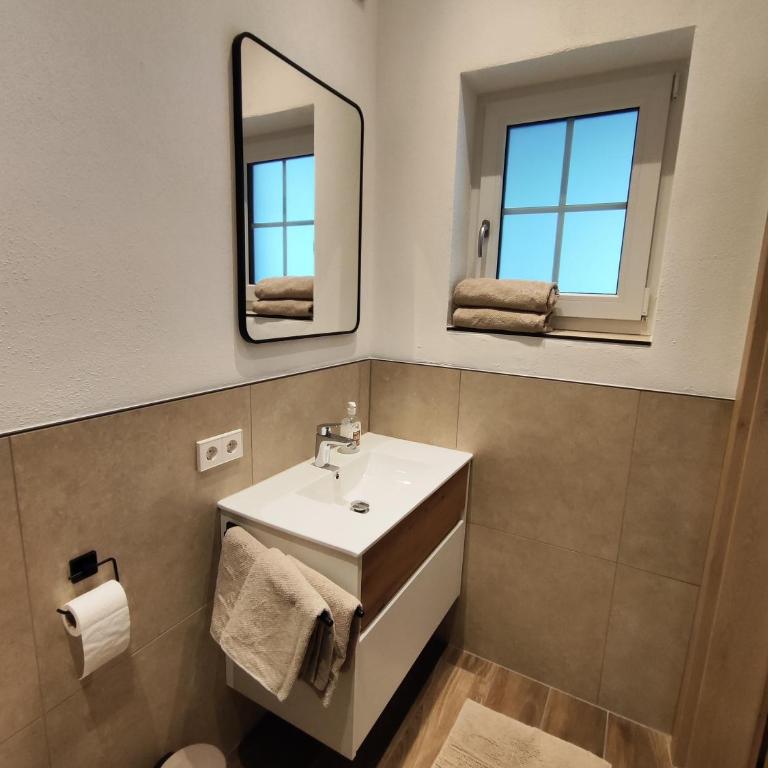 Apart Anna & Anton - Apartment mit 2 Schlafzimmern und Bergblick - 21