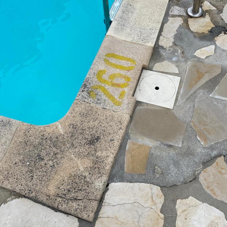 Aux pieds des plages, du port, de la piste cyclable et des commerces de proximité, un studio au dernier étage avec une vue panoramique sur le Bassin d'Arcachon, entièrement rénové, dans une résidence avec piscine - Studio with Balcony - 8