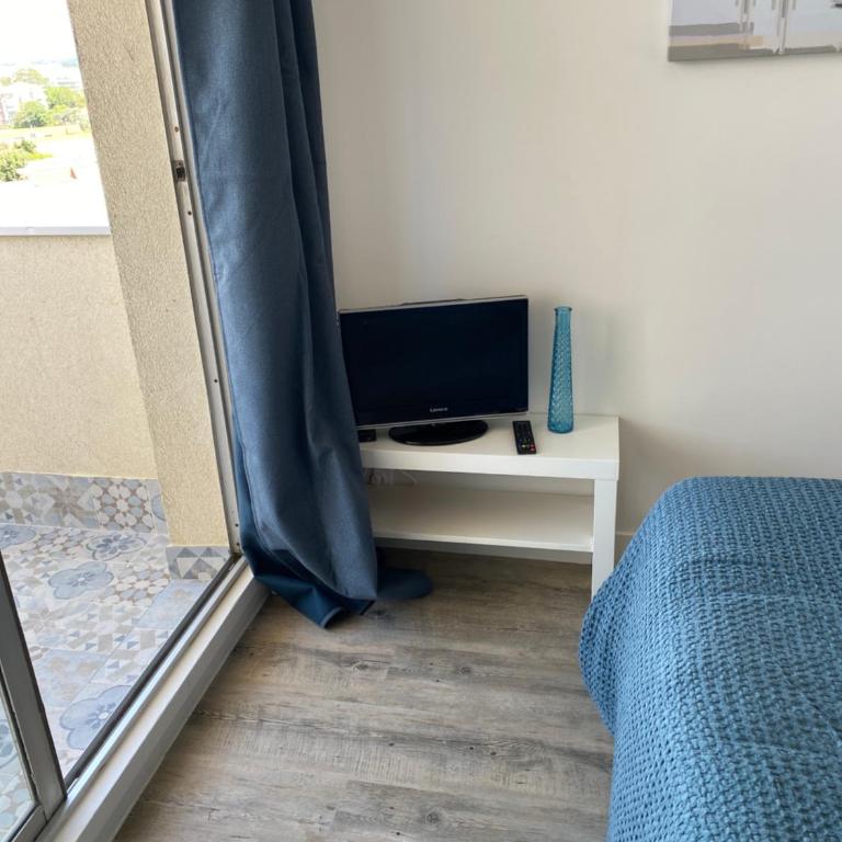 Aux pieds des plages, du port, de la piste cyclable et des commerces de proximité, un studio au dernier étage avec une vue panoramique sur le Bassin d'Arcachon, entièrement rénové, dans une résidence avec piscine - Studio with Balcony - 5