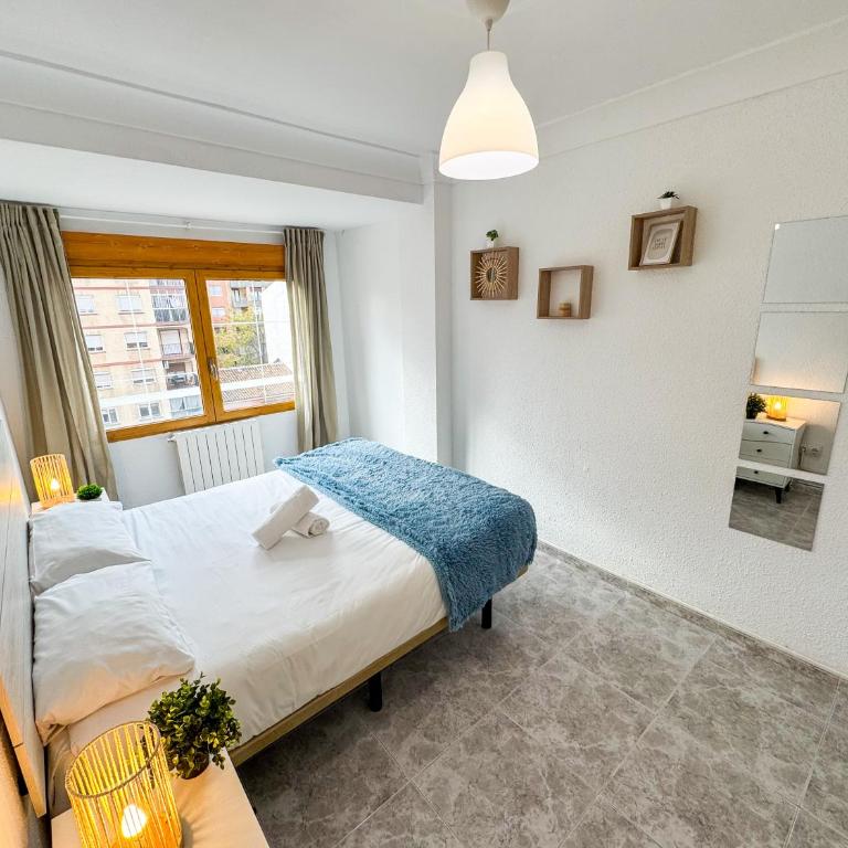 El Aguila Del Pilar ComoTuCasa - Three-Bedroom Apartment - 19