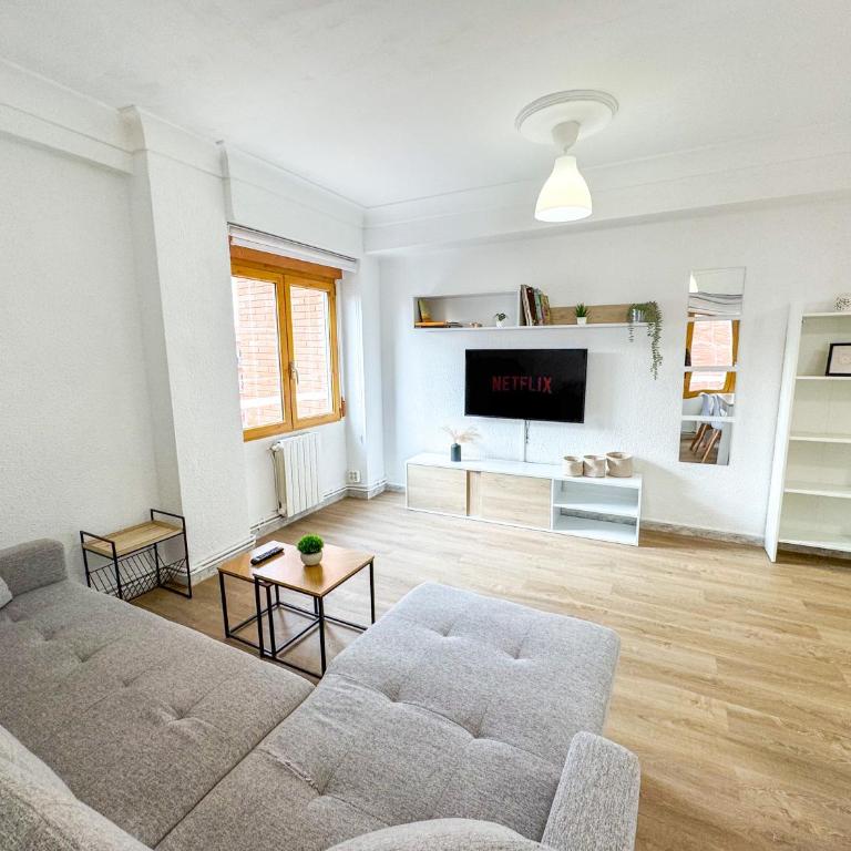 El Aguila Del Pilar ComoTuCasa - Three-Bedroom Apartment - 16
