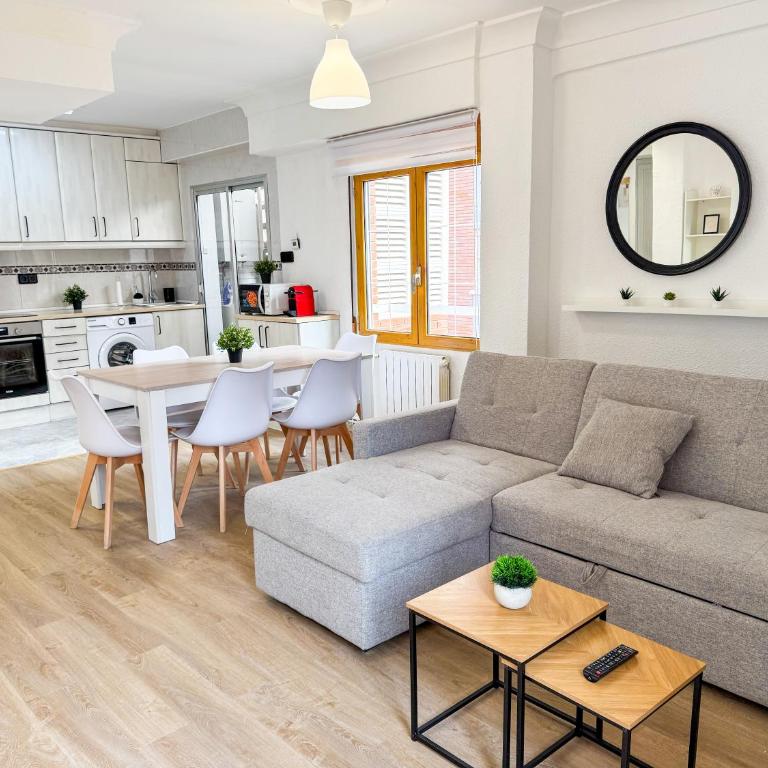 El Aguila Del Pilar ComoTuCasa - Three-Bedroom Apartment - 36