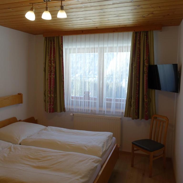 Aparthaus Birkenheim - Two-Bedroom Apartment (2-4 Adults) with Balcony - 5