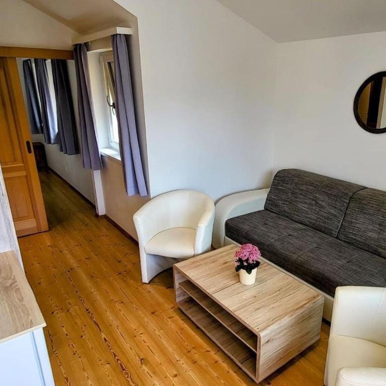 Pension Sedlak - Familienzimmer mit Balkon - 3