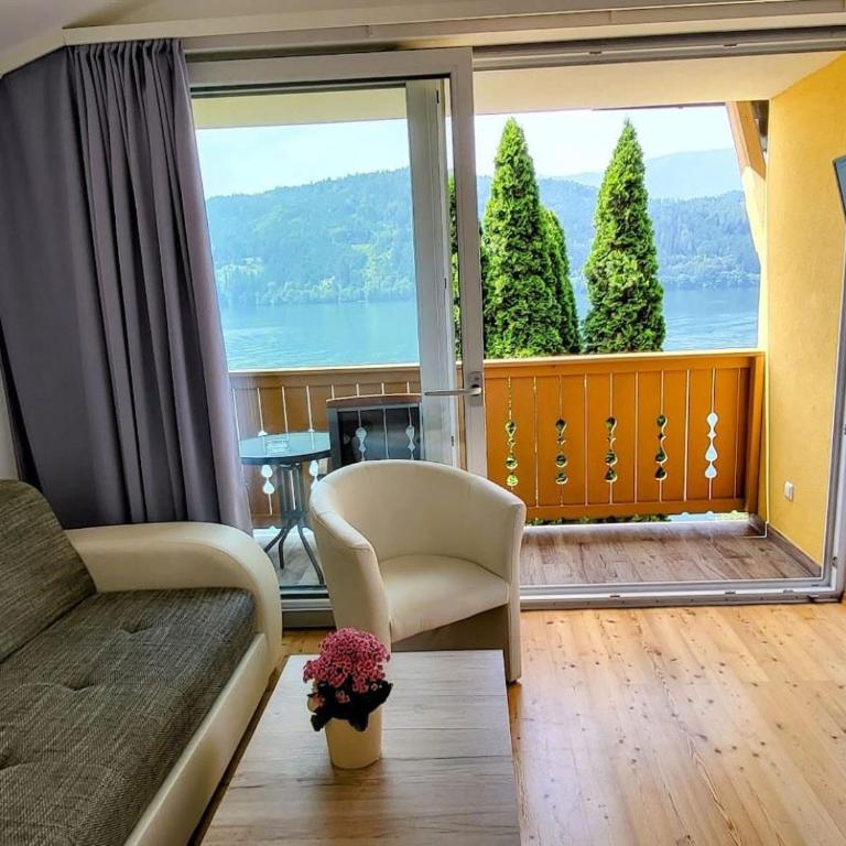 Pension Sedlak - Familienzimmer mit Balkon - 1