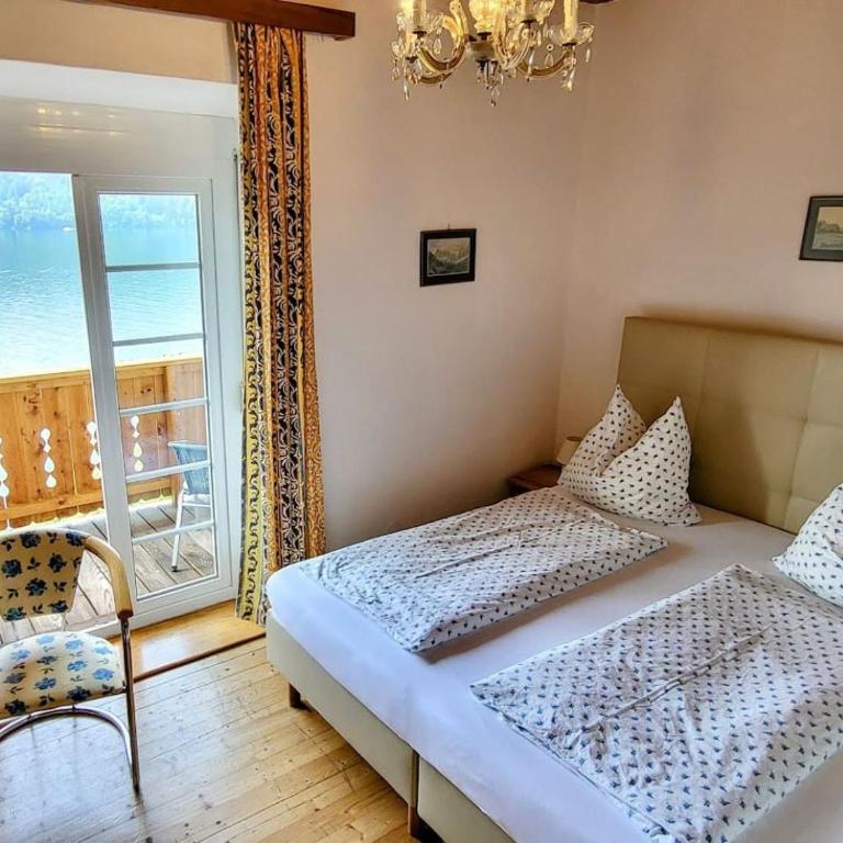 Pension Sedlak - Doppelzimmer mit Seeblick - 8