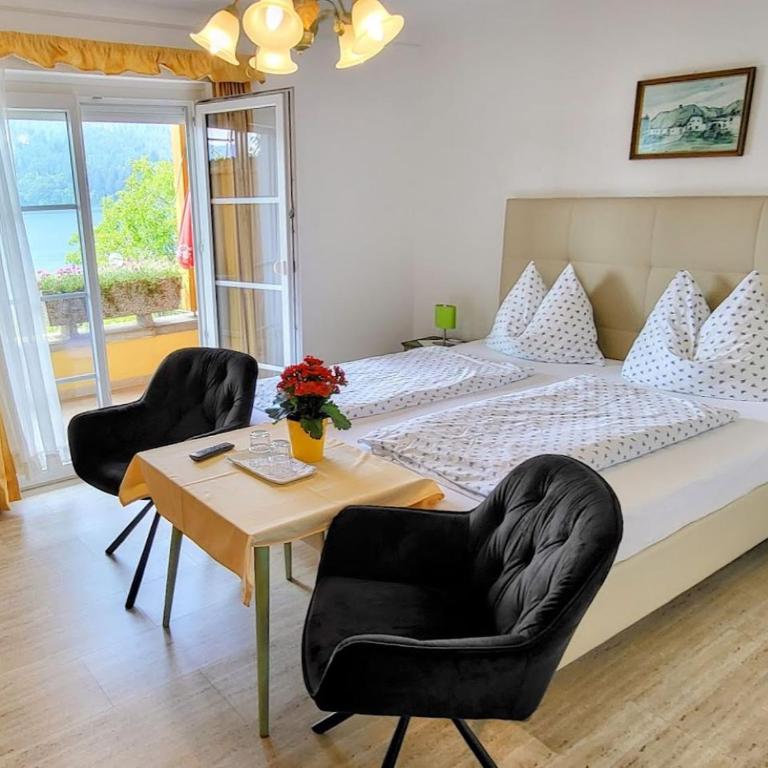 Pension Sedlak - Doppelzimmer mit Seeblick - 16